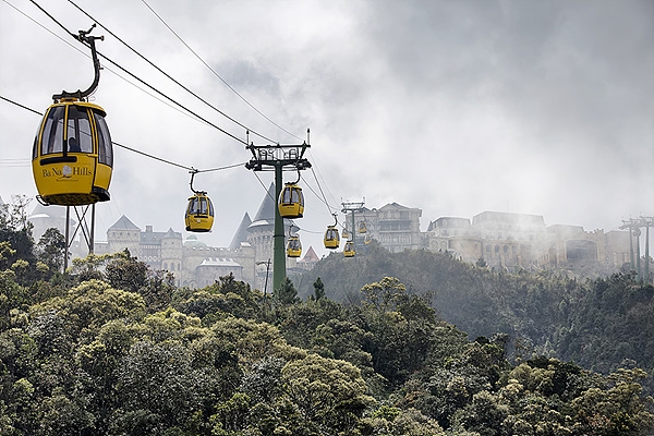 Cáp treo ở Bà Nà Hills - Đà Nẵng