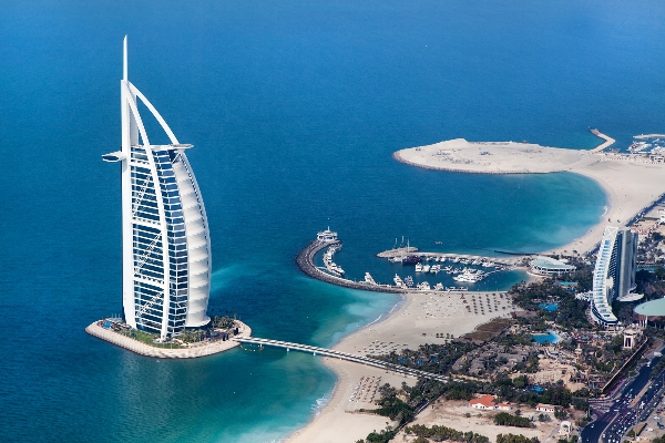 Tòa nhà hình cánh buồm Burj Al Arab