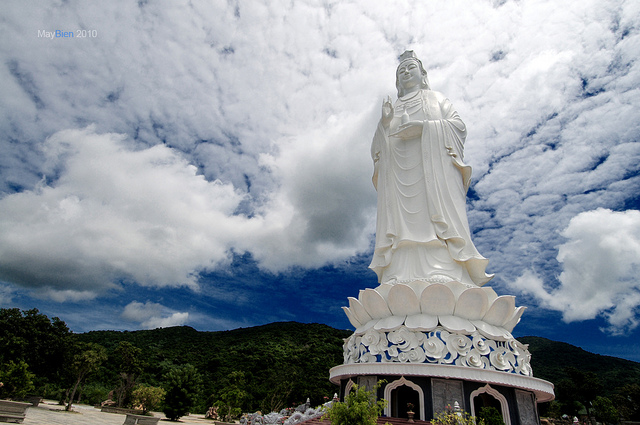 chua linh ung da nang