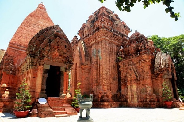 Tháp Bà Ponagar