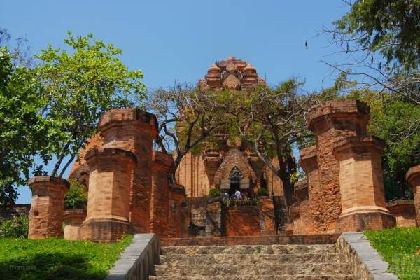 Tháp Bà Ponagar