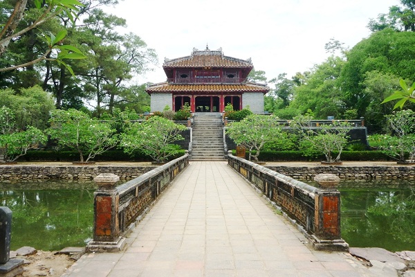 lang minh mang