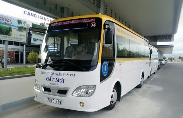 Xe bus sân bay Cam Ranh