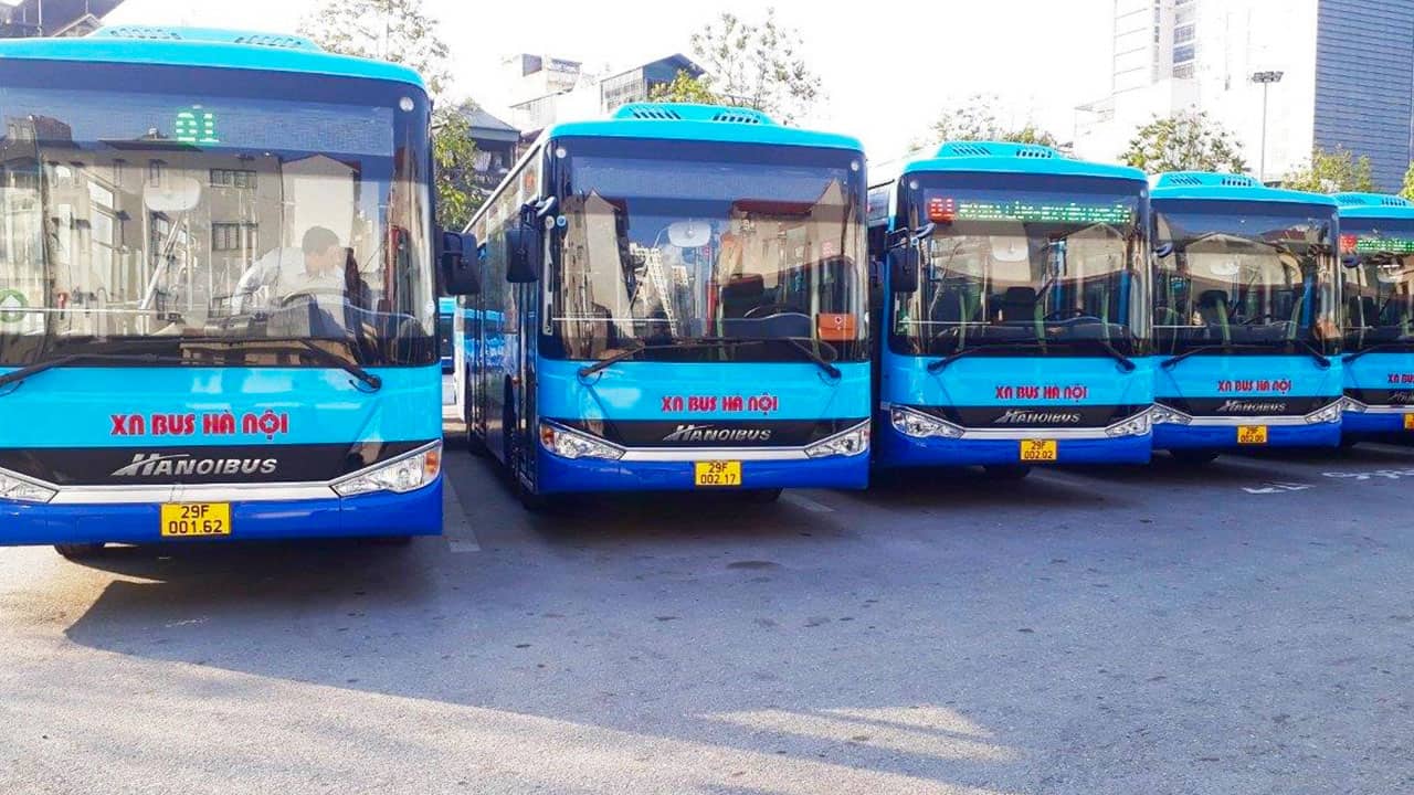 Xe bus là phương tiện công cộng giúp bạn tiết kiệm được rất nhiều chi phí