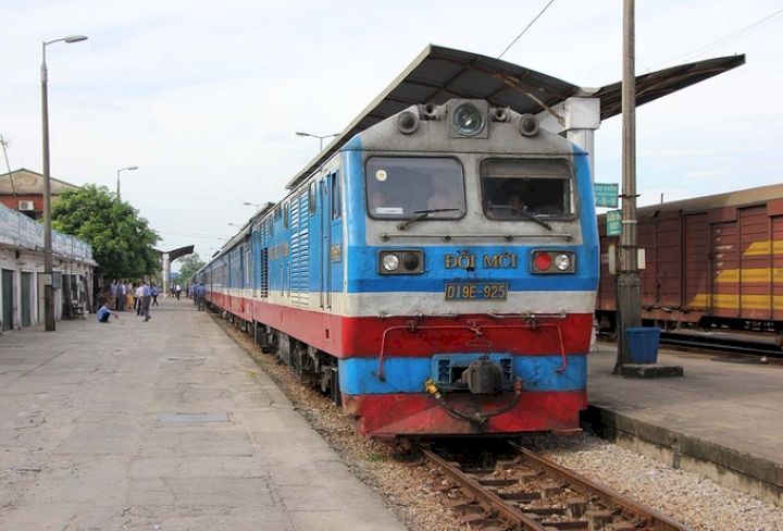 Di chuyển bằng tàu hỏa từ Hà Nội đến Nghệ An