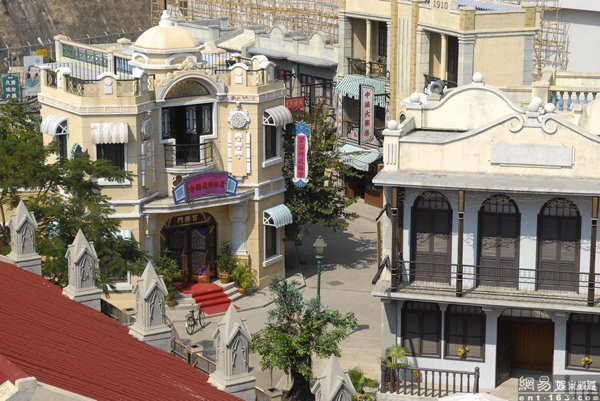 Vé giá rẻ đến phim trường giả cổ Hong Kong