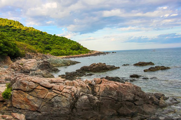Vé máy bay giá rẻ đi Đà Nẵng tháng 8
