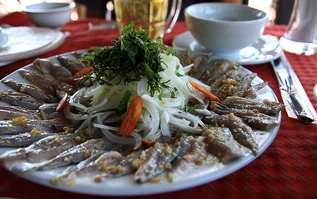 Vé máy bay giá rẻ đi Đà Nẵng thưởng thức ẩm thực